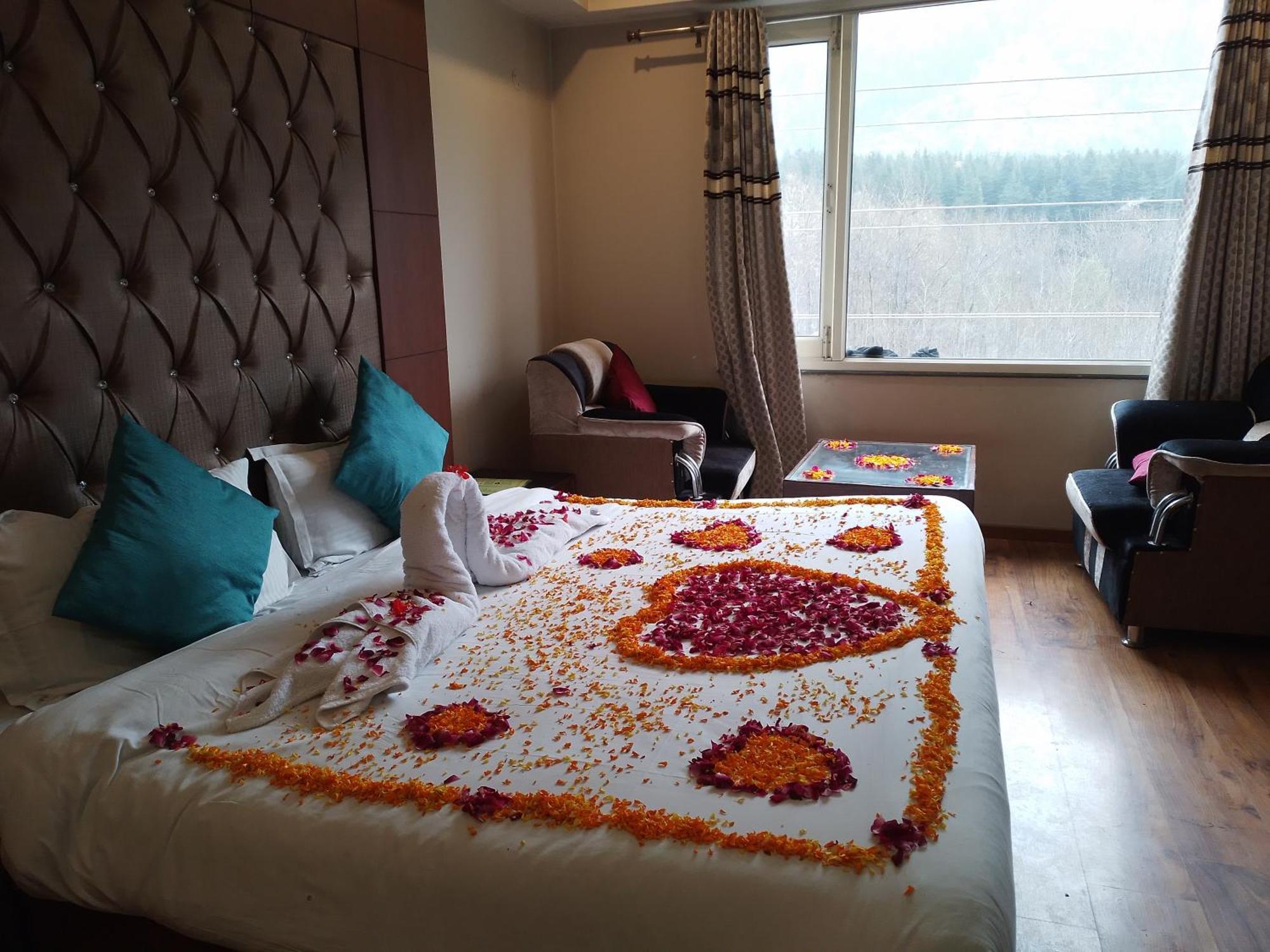 Hotel Neelam Manali Near Volvo Bus Stand Manali Exterior foto